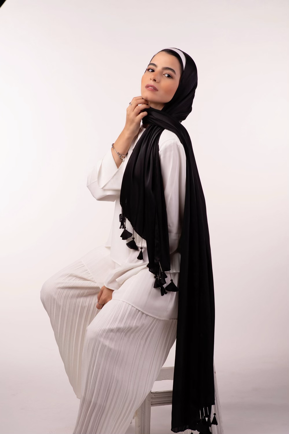 Tassel Wonders Satin Black