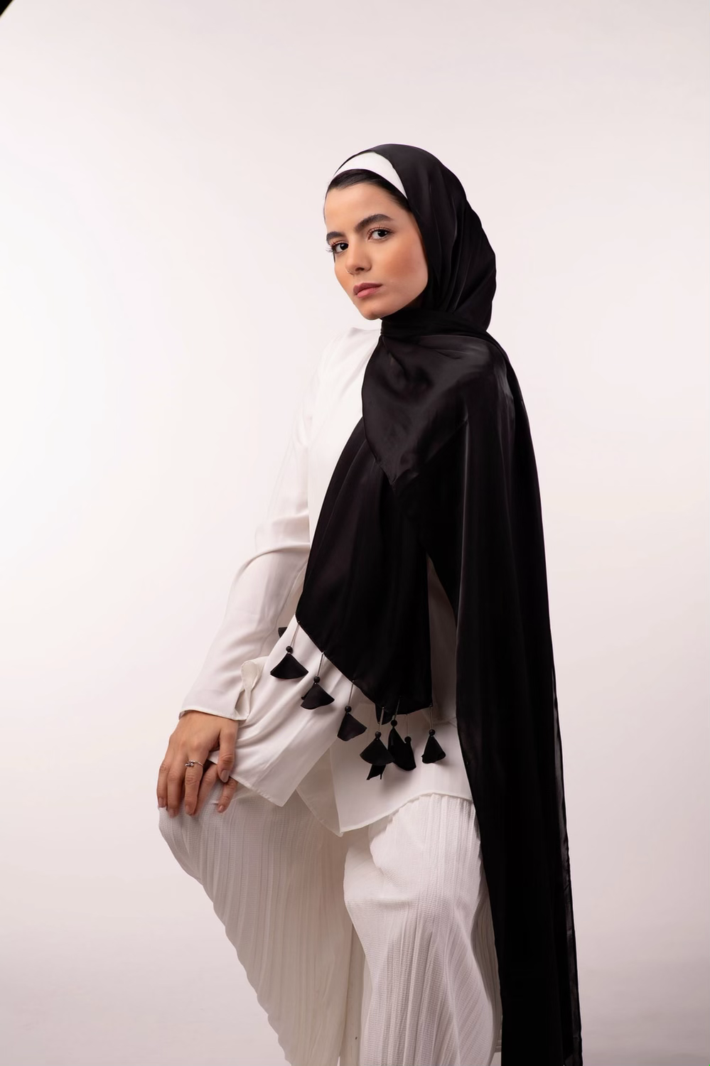 Tassel Wonders Satin Black