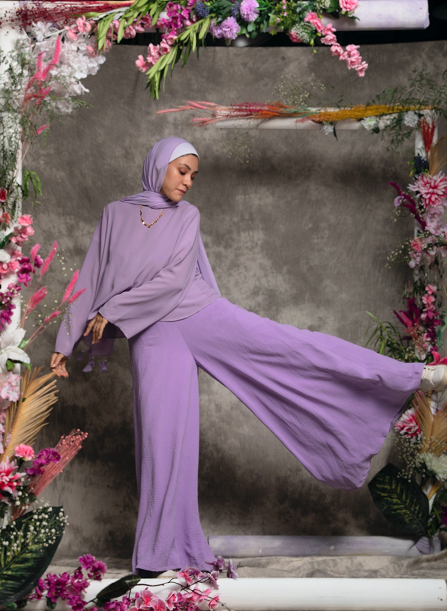 The Lace Garment Bouncy Pants || Lilac