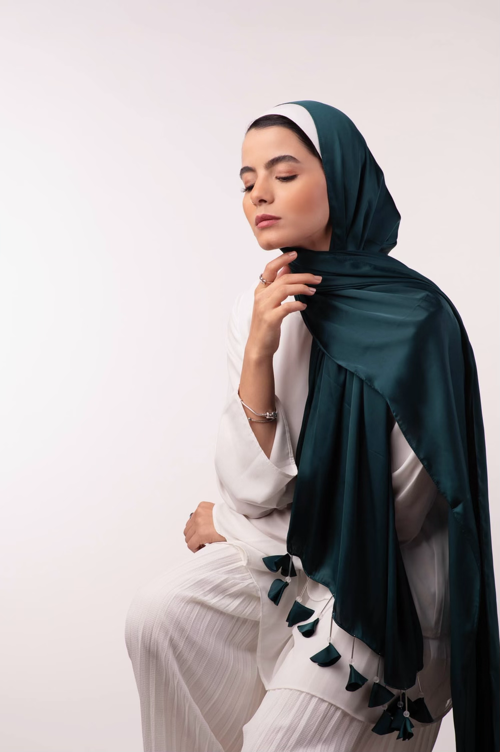 Tassel Wonders Satin Hunter Green