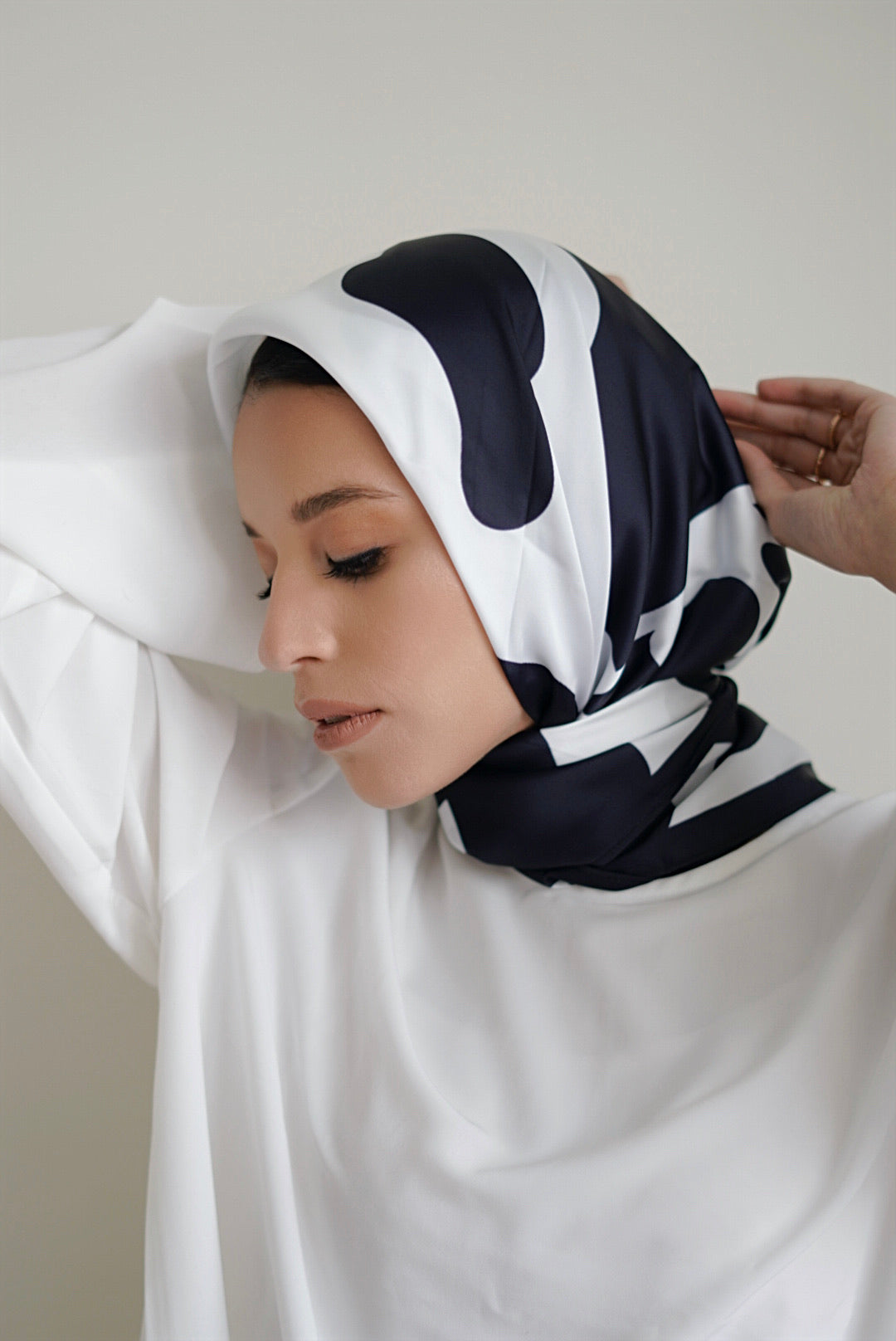 The Lace Garment Scarf, Bold Edition! Timeless and Modern Modest Fashion - refined ||