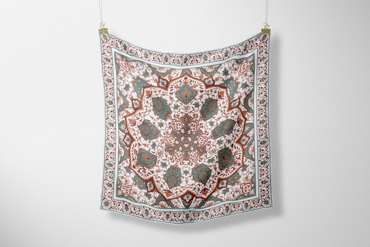 Cosmopolitan-Inspired Scarf by The Lace Garment - damascus ||