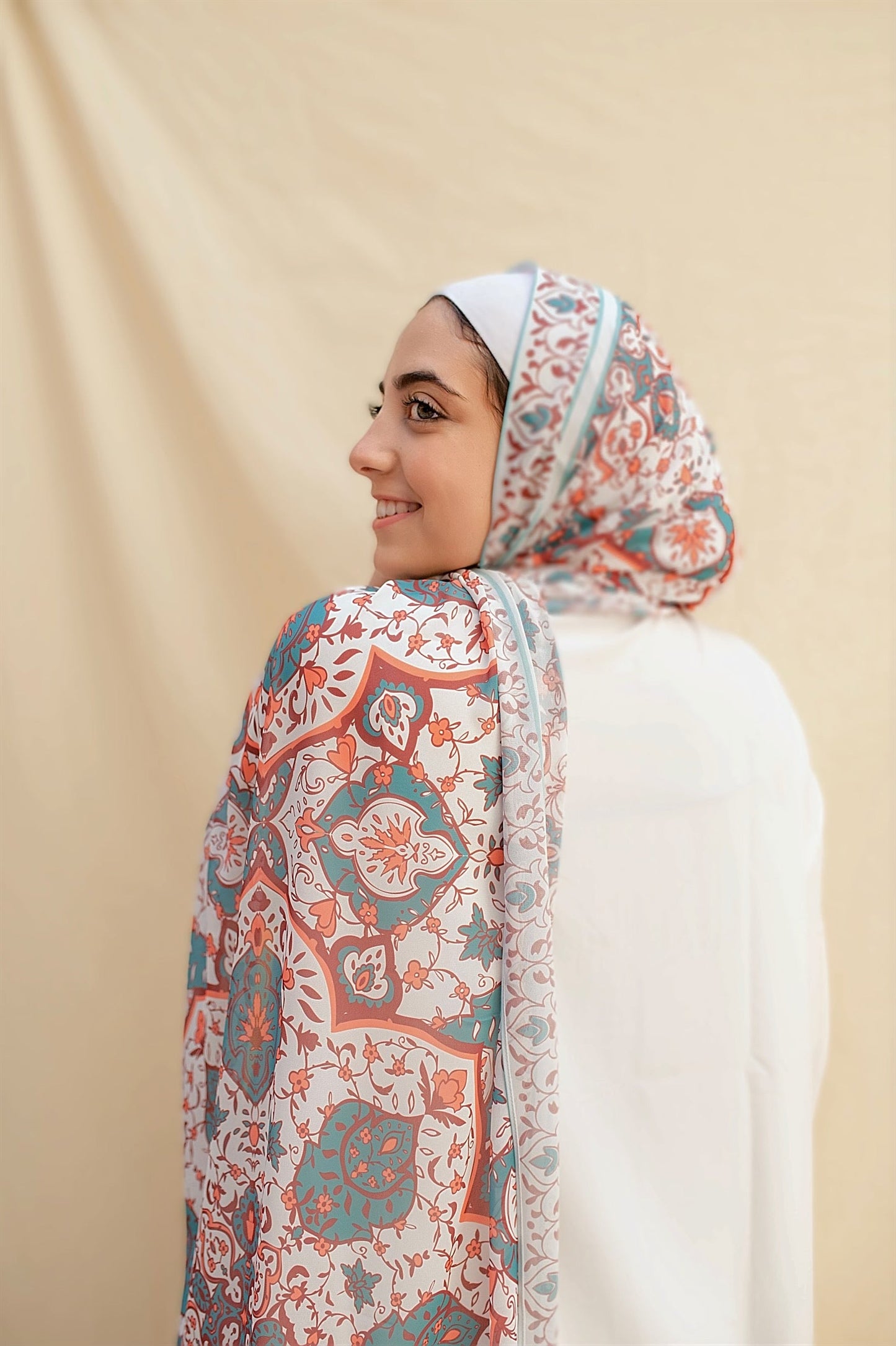 Cosmopolitan-Inspired Scarf by The Lace Garment - damascus ||