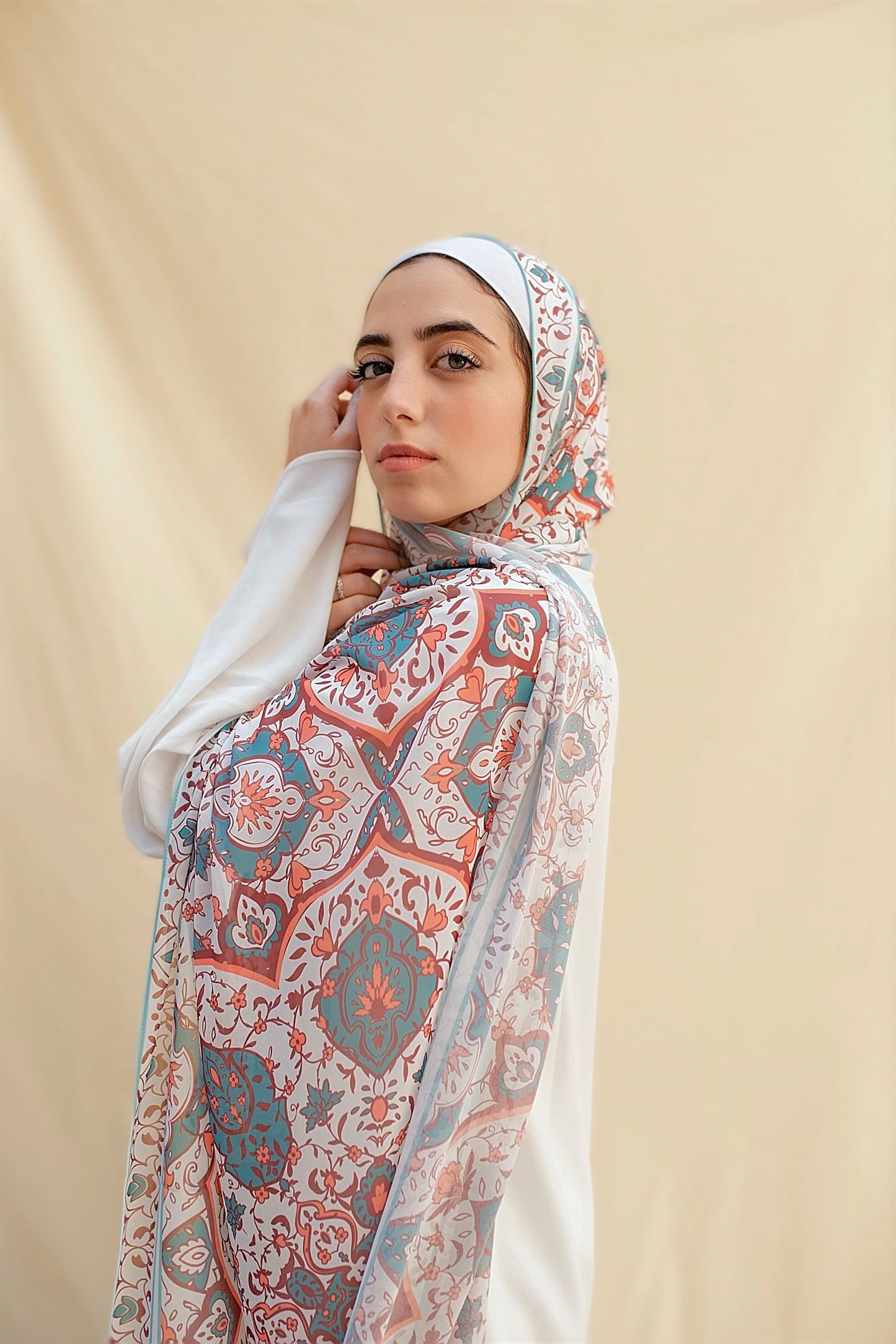 Cosmopolitan-Inspired Scarf by The Lace Garment - damascus ||