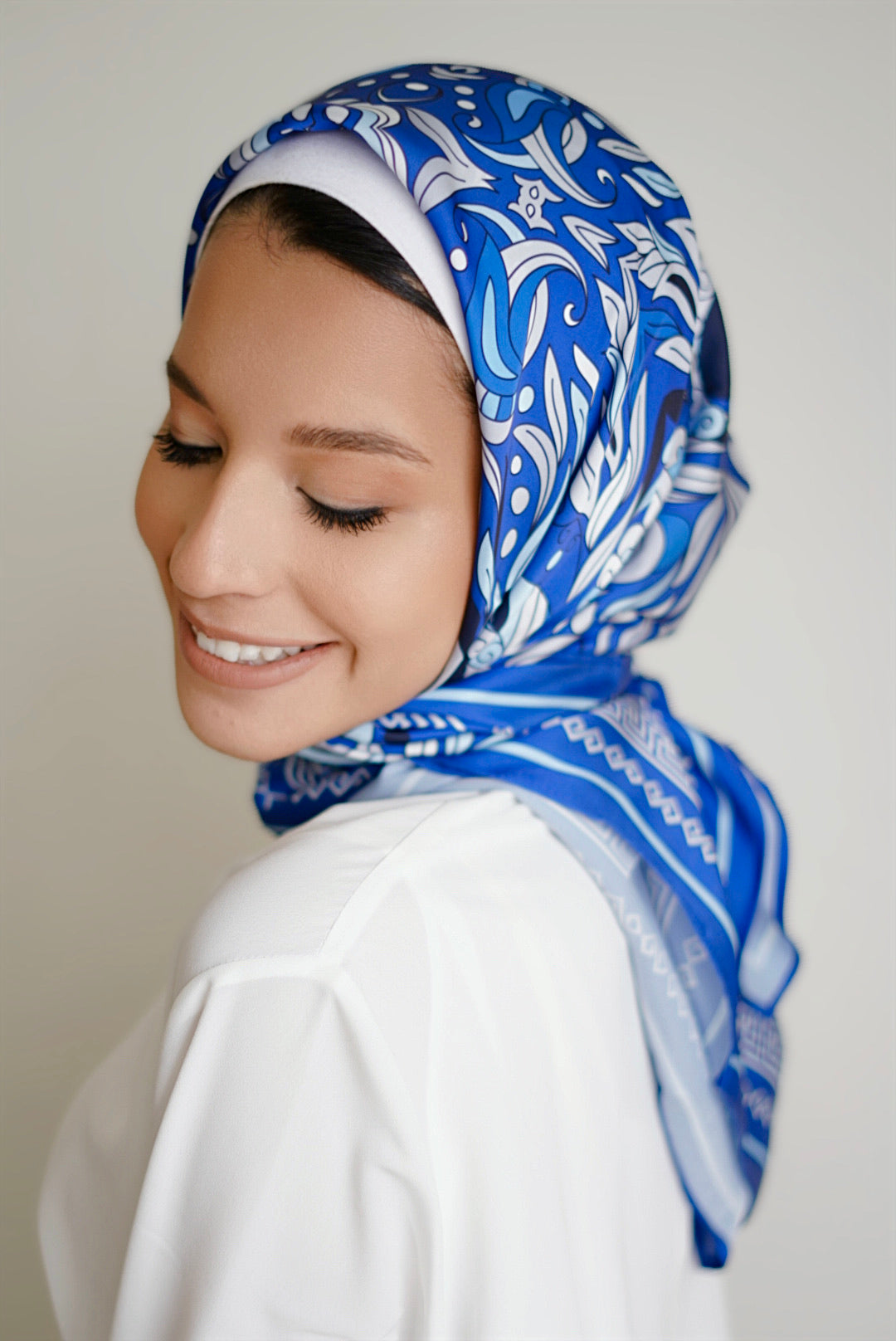 Cosmopolitan-Inspired Scarf by The Lace Garment - santorini ||