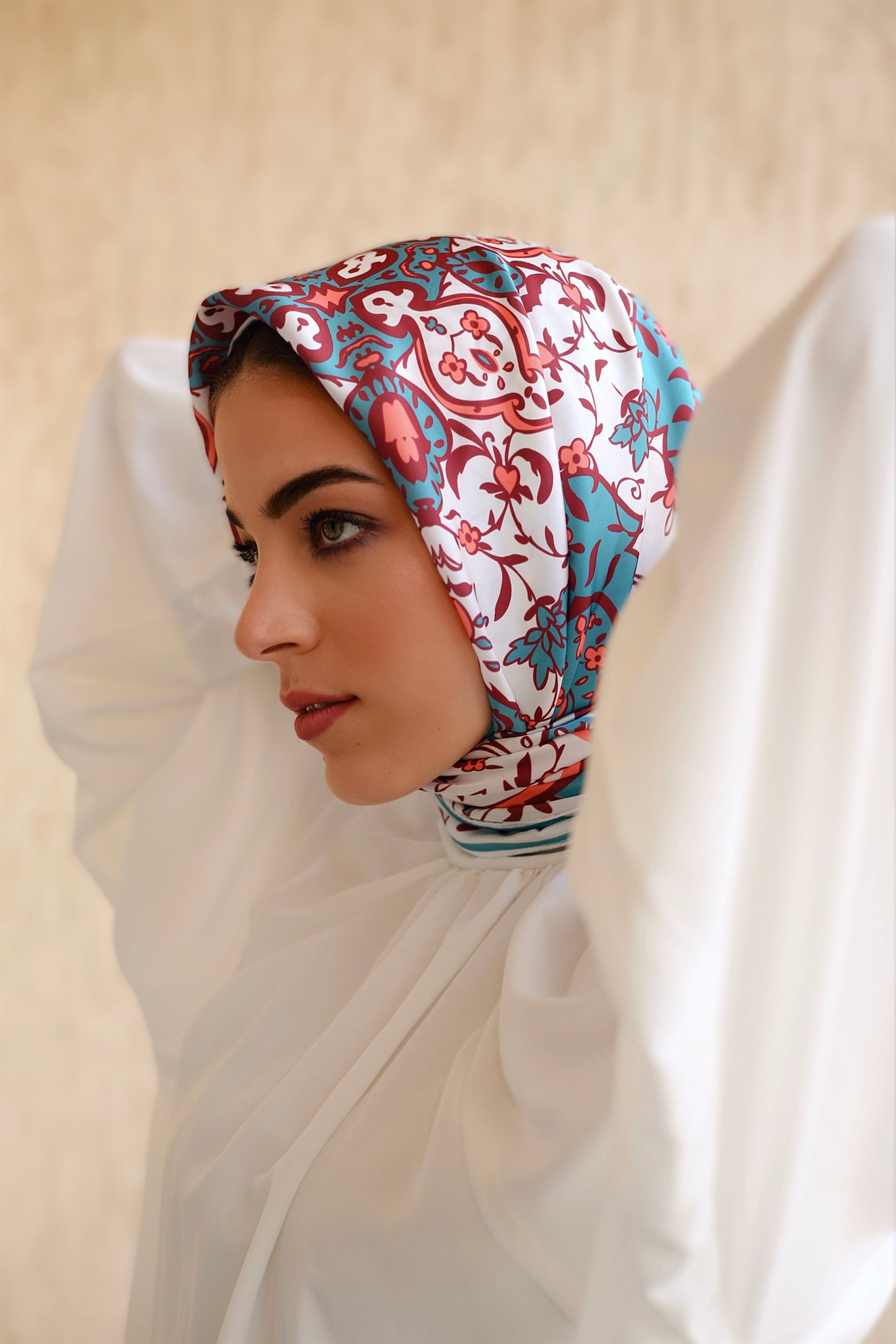 Cosmopolitan-Inspired Scarf by The Lace Garment - damascus ||