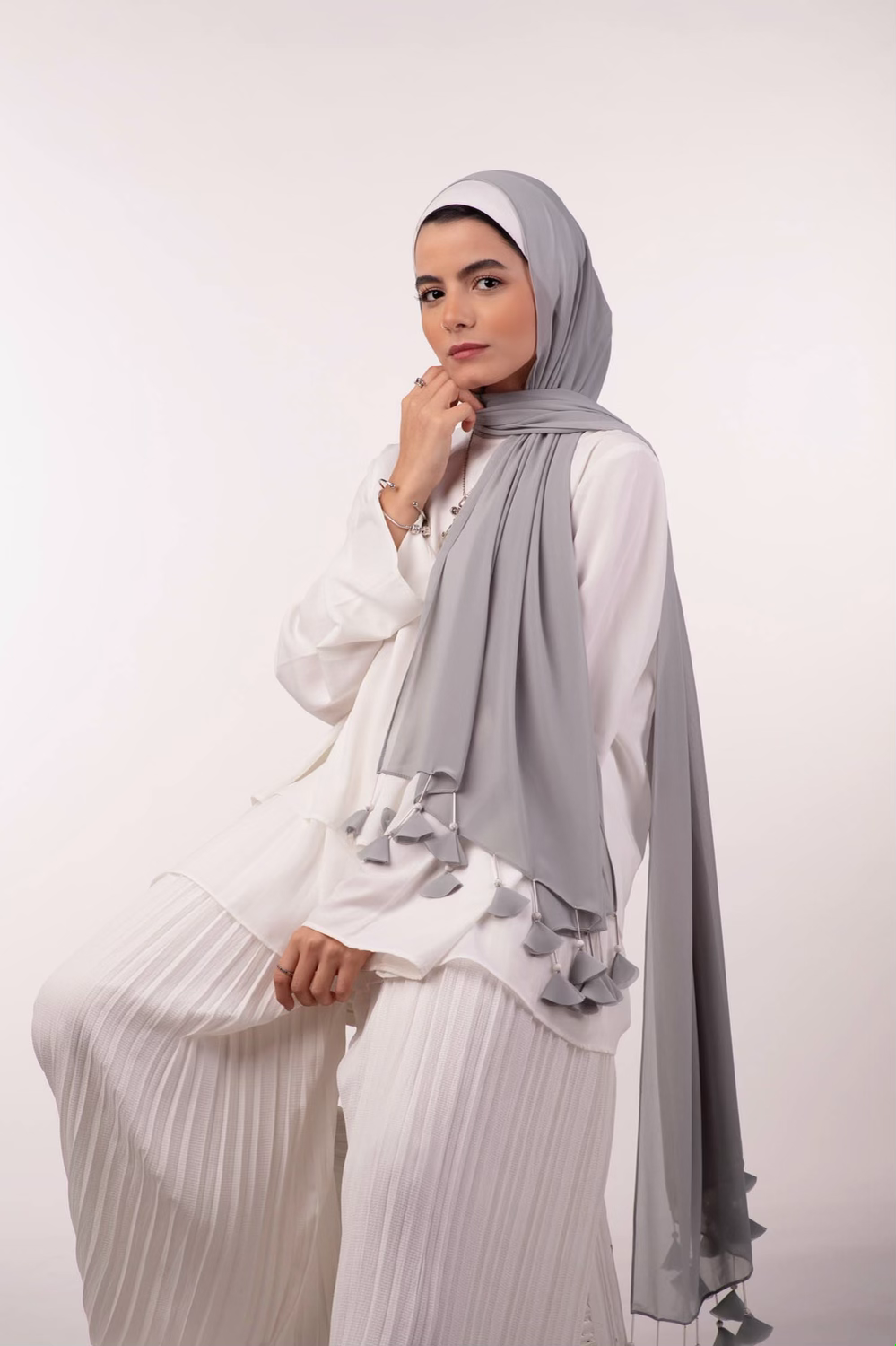 Tassel Wonders Grey
