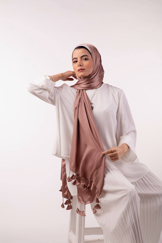 Tassel Wonders Satin Cafe