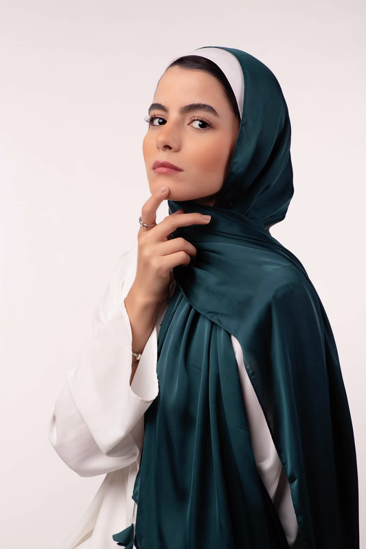 Tassel Wonders Satin Hunter Green