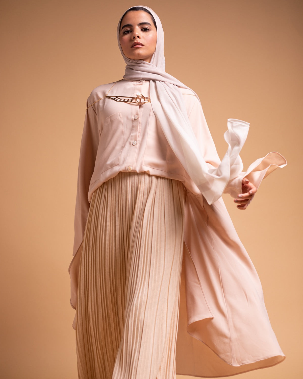 Non sheer textured pants in Italian bubbly fabric || beige