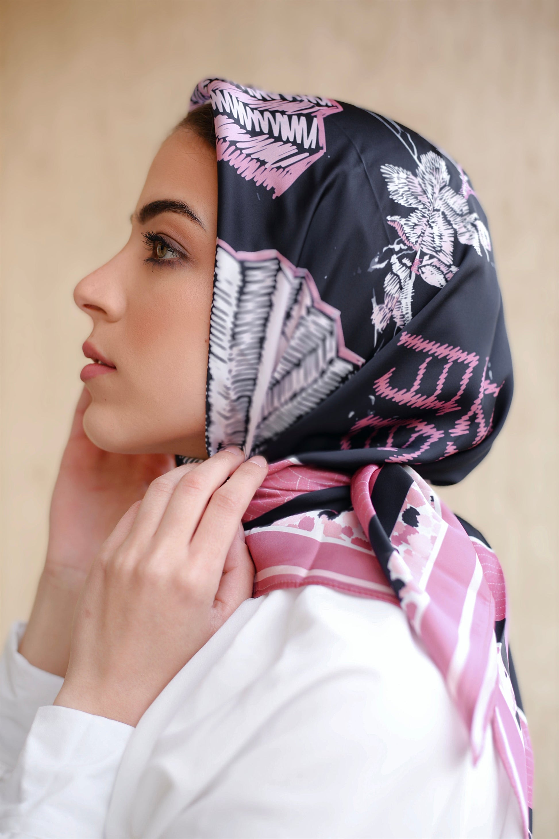 Cosmopolitan-Inspired Scarf by The Lace Garment - tanushi ||
