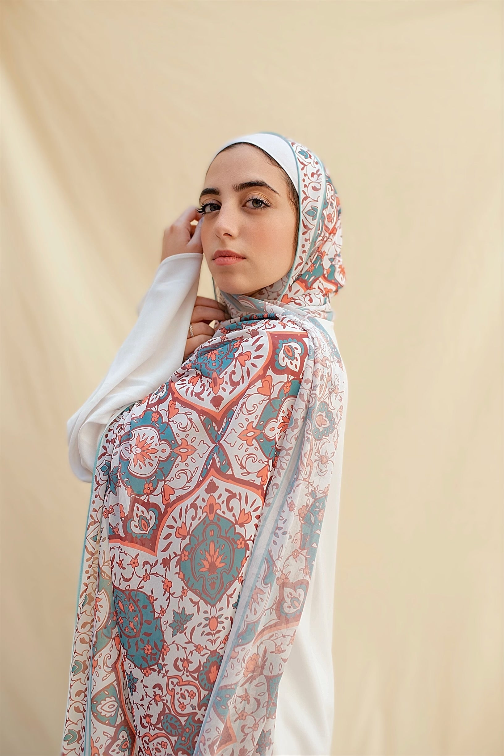Cosmopolitan-Inspired Scarf by The Lace Garment - damascus ||